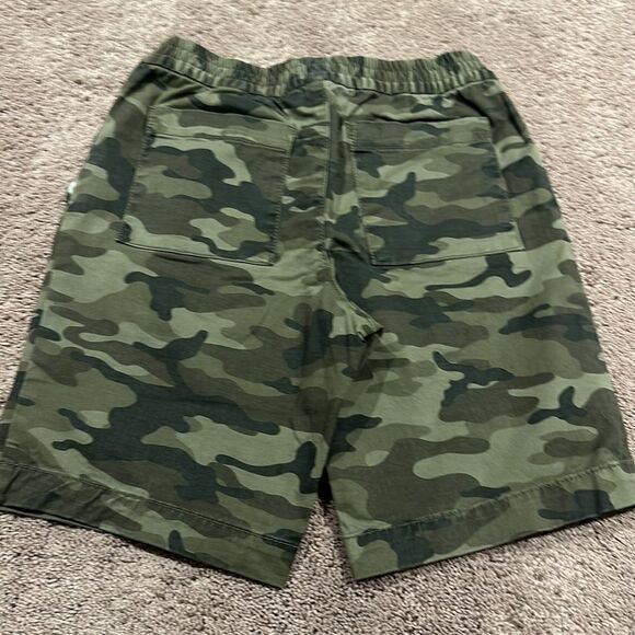 Gap Kids size 10 shorts NWT Camo! - Picture 2 of 7